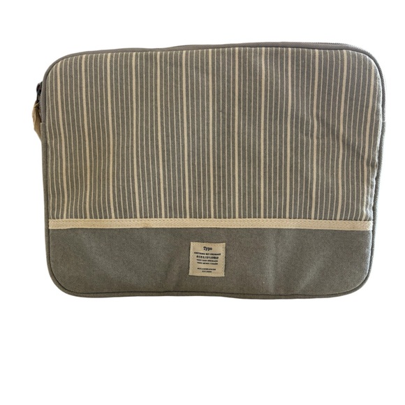 Typo Laptop Case - Picture 2 of 8